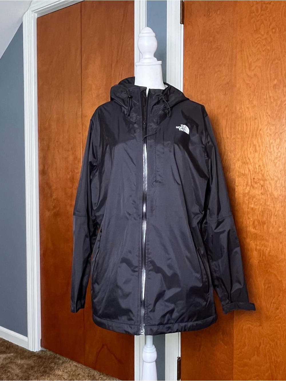 The North Face Women's Alta Vista Black Hooded Rain Jacket. Size XL.